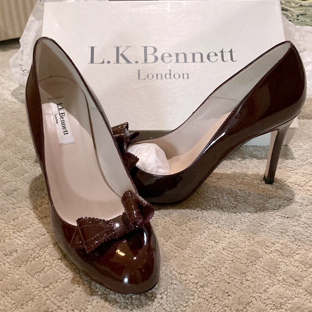 L.K. Bennett Darcia Bow Front Patent Leather Pumps Size 38 Color Damson